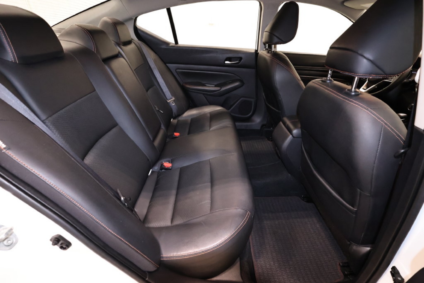 2019 Nissan Altima SR - Photo 16