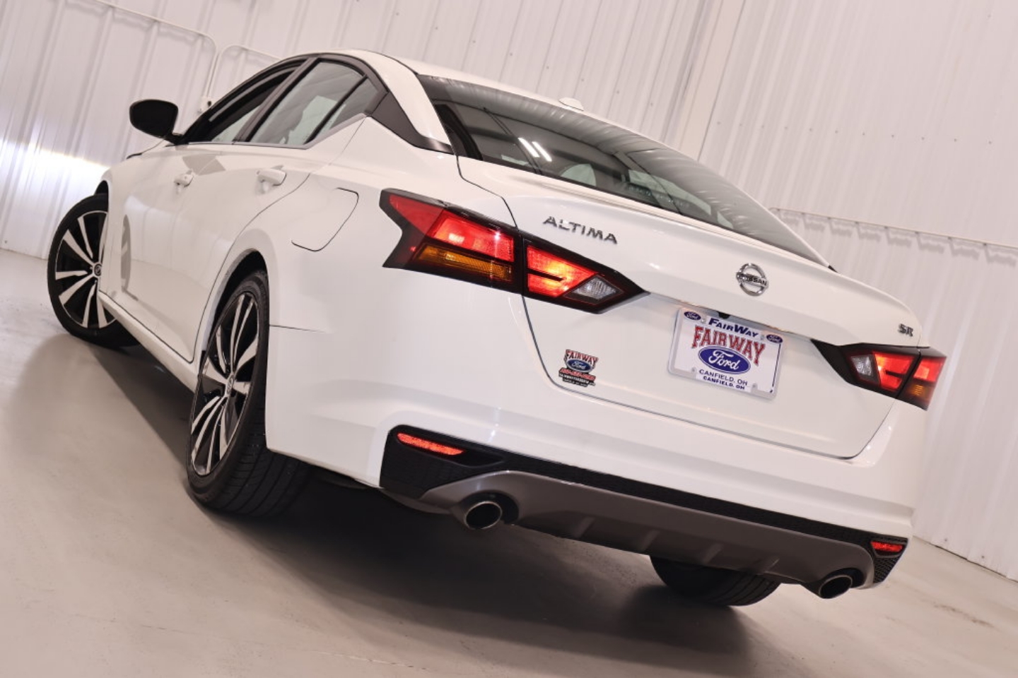 2019 Nissan Altima SR - Photo 27