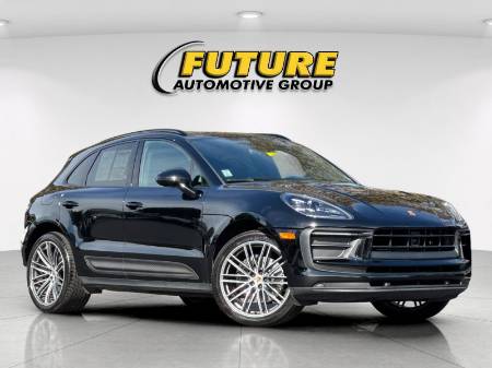 2023 Porsche Macan T