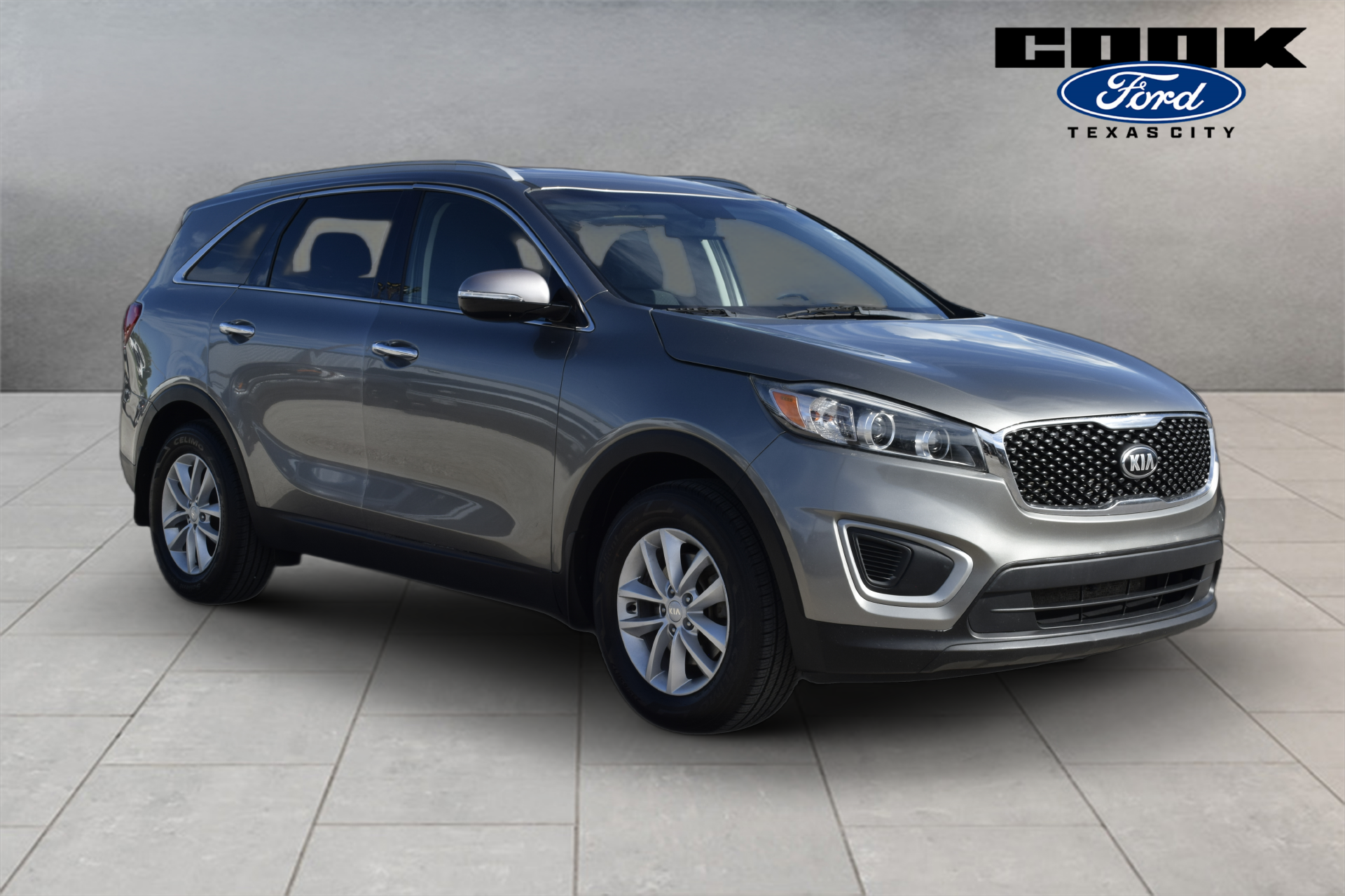Used 2018 Kia Sorento LX with VIN 5XYPG4A37JG401793 for sale in Texas City, TX