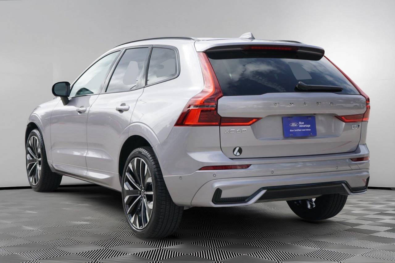 Certified Used 2026 Volvo XC60 Ultra, photo 6