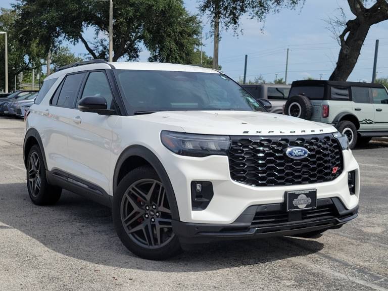 2025 Ford Explorer ST