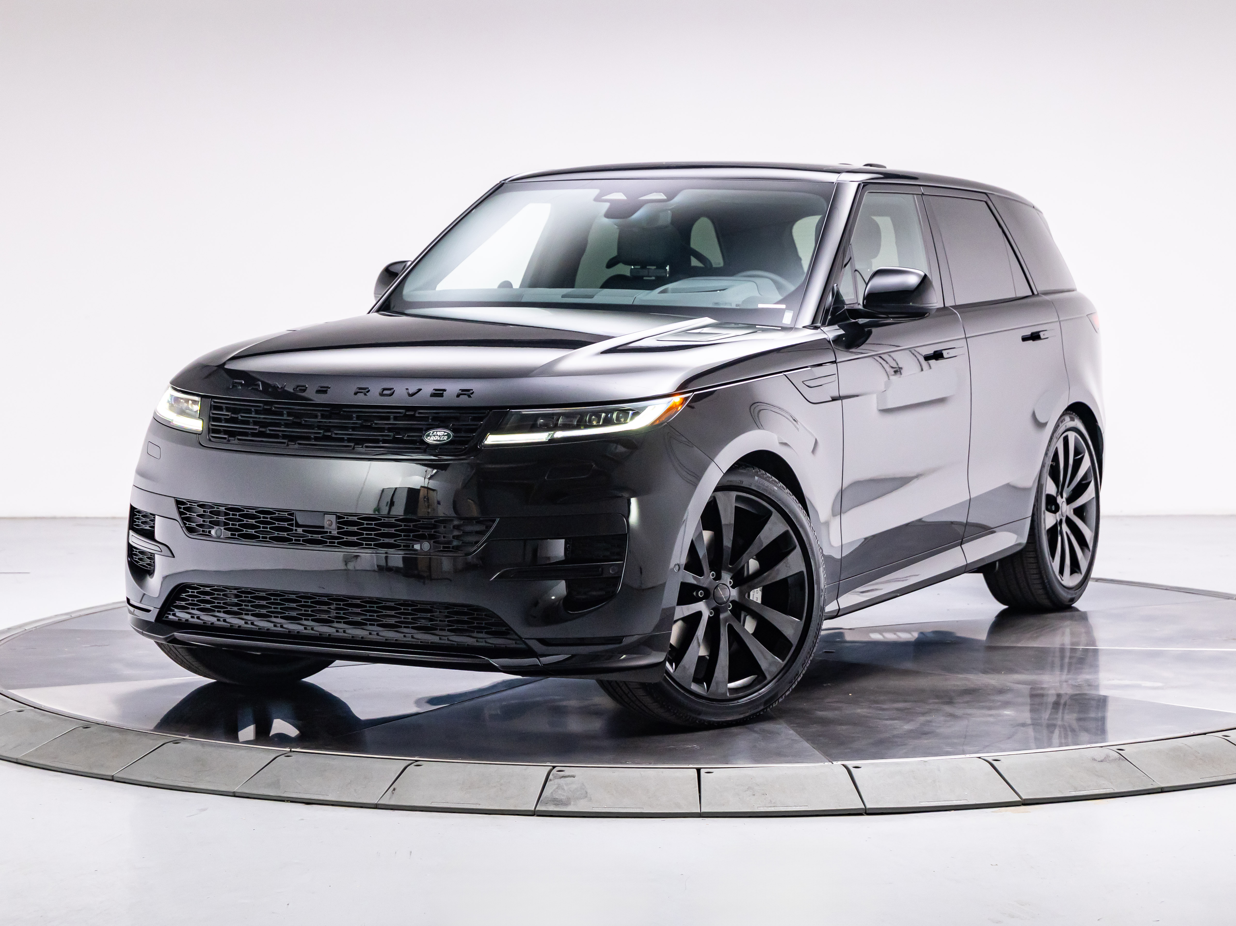 New 2027 Land Rover Range Rover Sport Dynamic SE