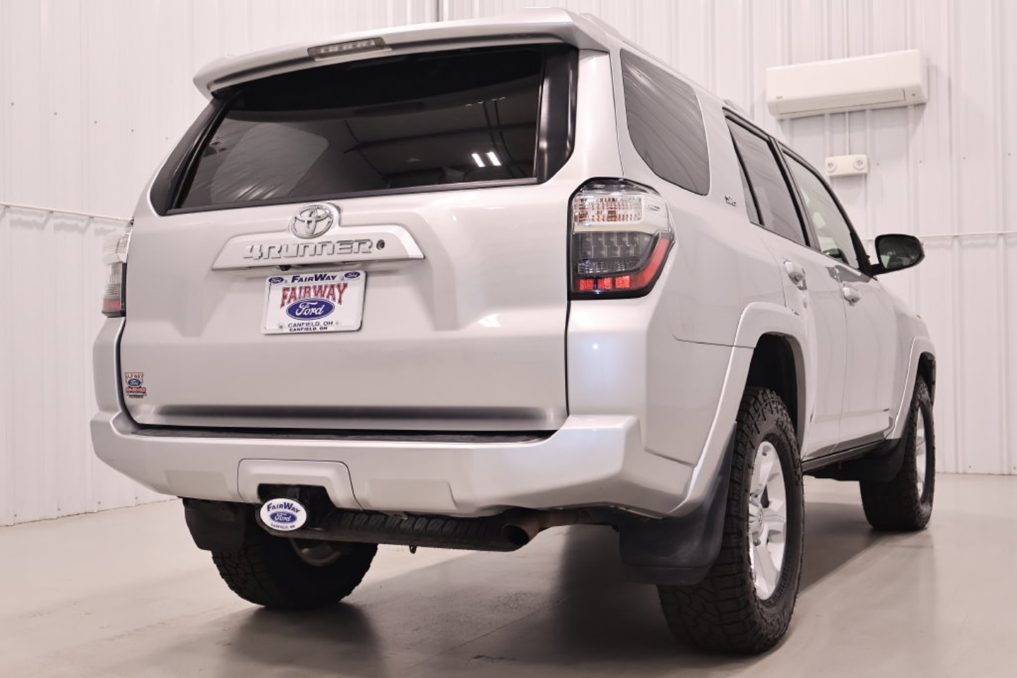 2016 Toyota 4Runner SR5 - Photo 9