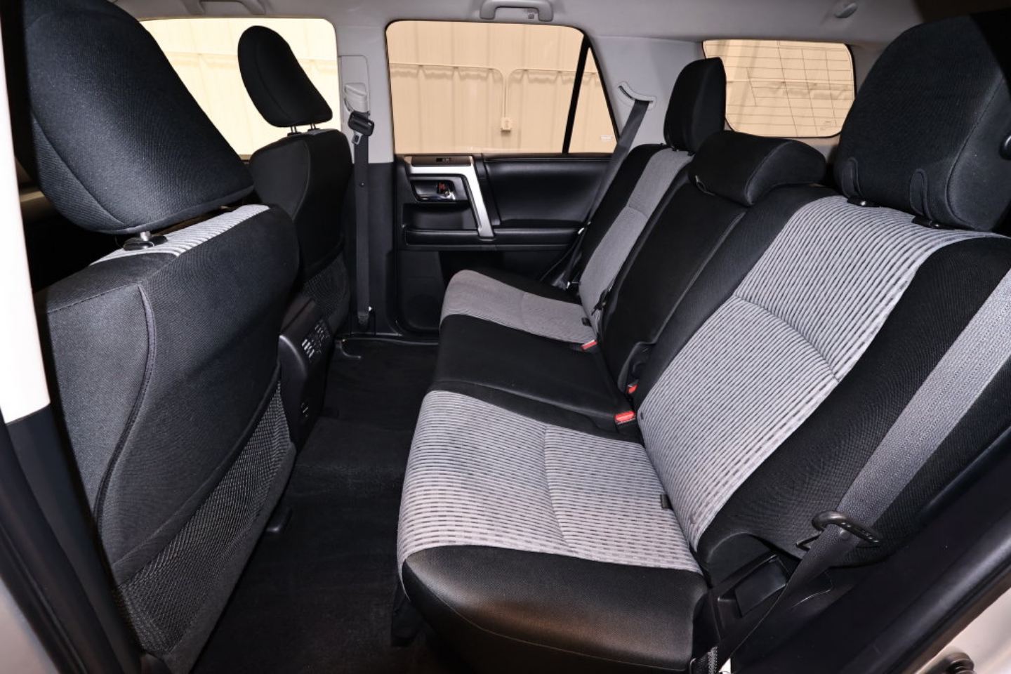 2016 Toyota 4Runner SR5 - Photo 15