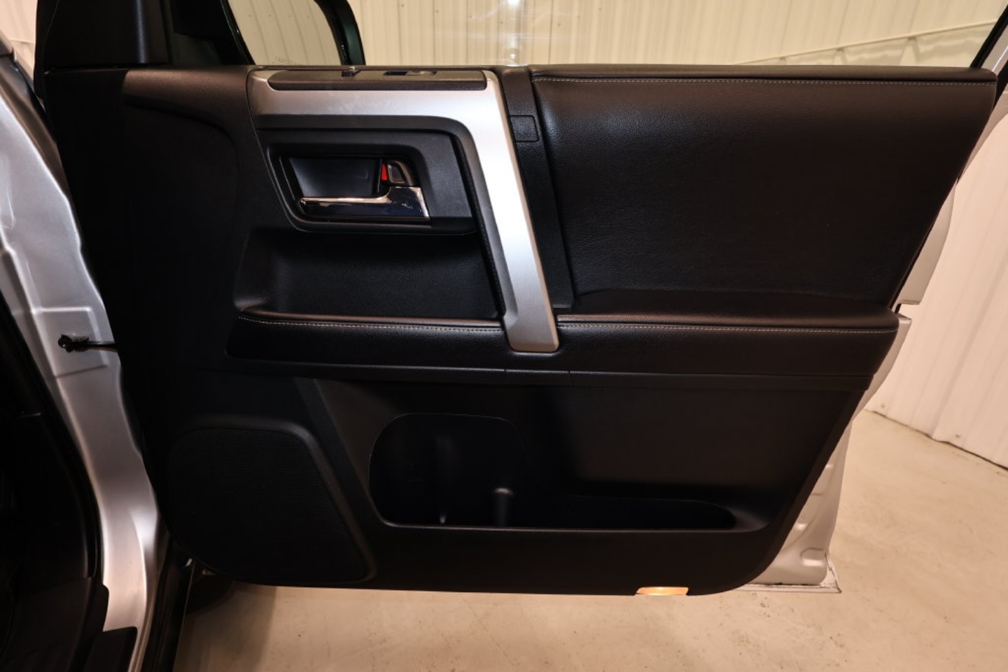 2016 Toyota 4Runner SR5 - Photo 18