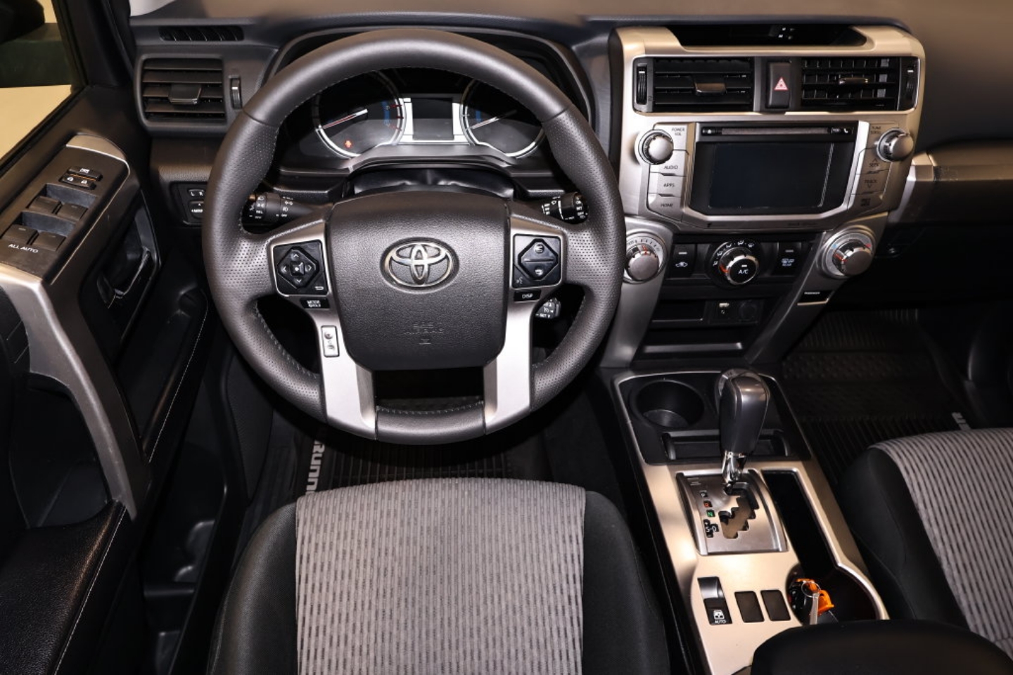 2016 Toyota 4Runner SR5 - Photo 20