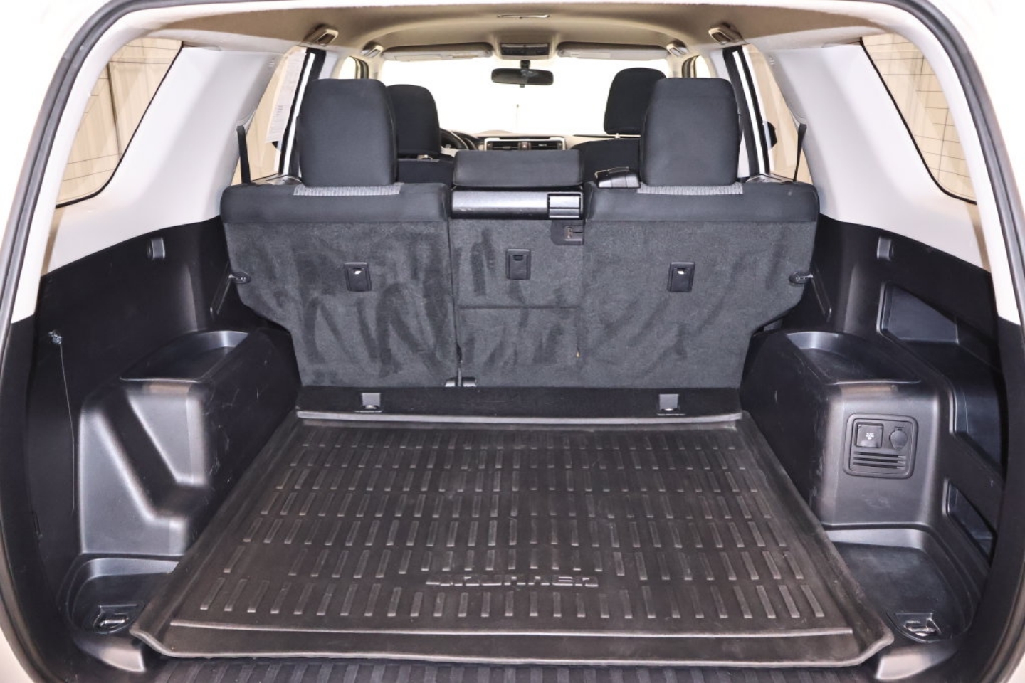 2016 Toyota 4Runner SR5 - Photo 32