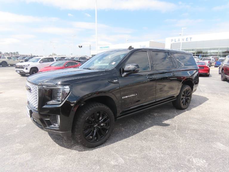 2023 GMC Yukon XL 4WD 4DR Denali