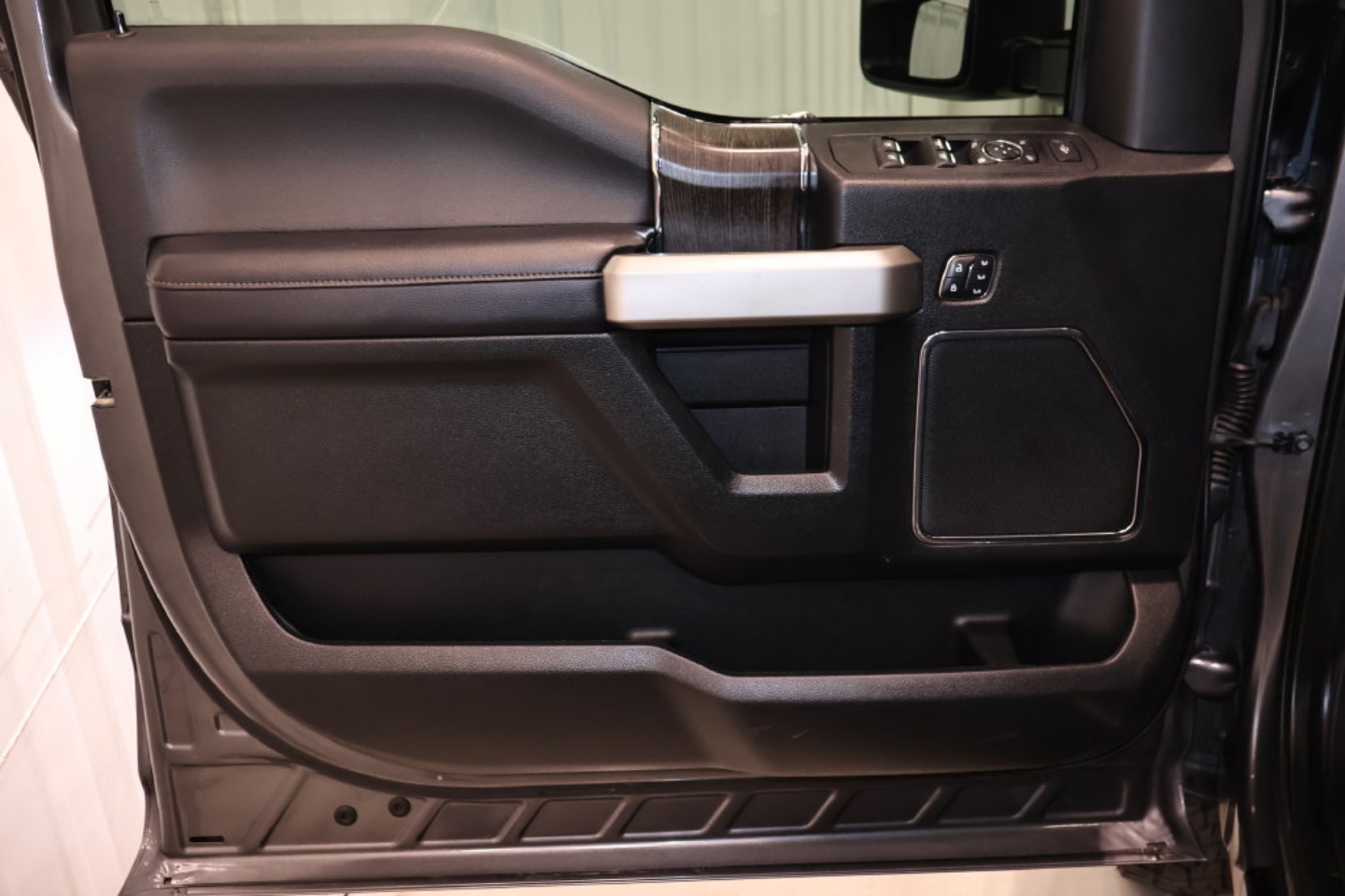 2021 Ford F-350 Super Duty Lariat - Photo 9