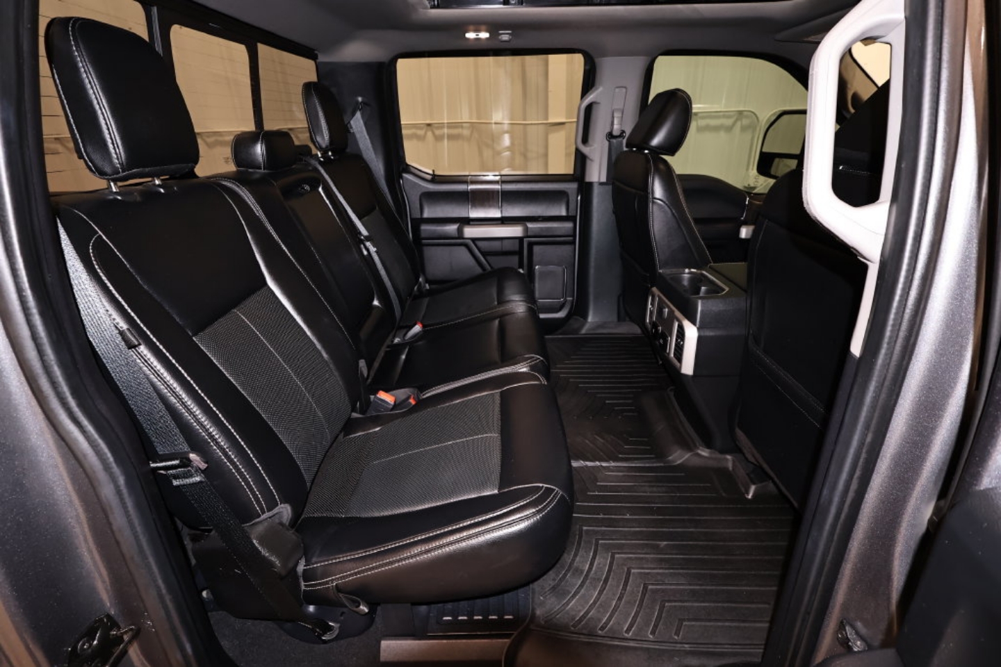 2021 Ford F-350 Super Duty Lariat - Photo 16