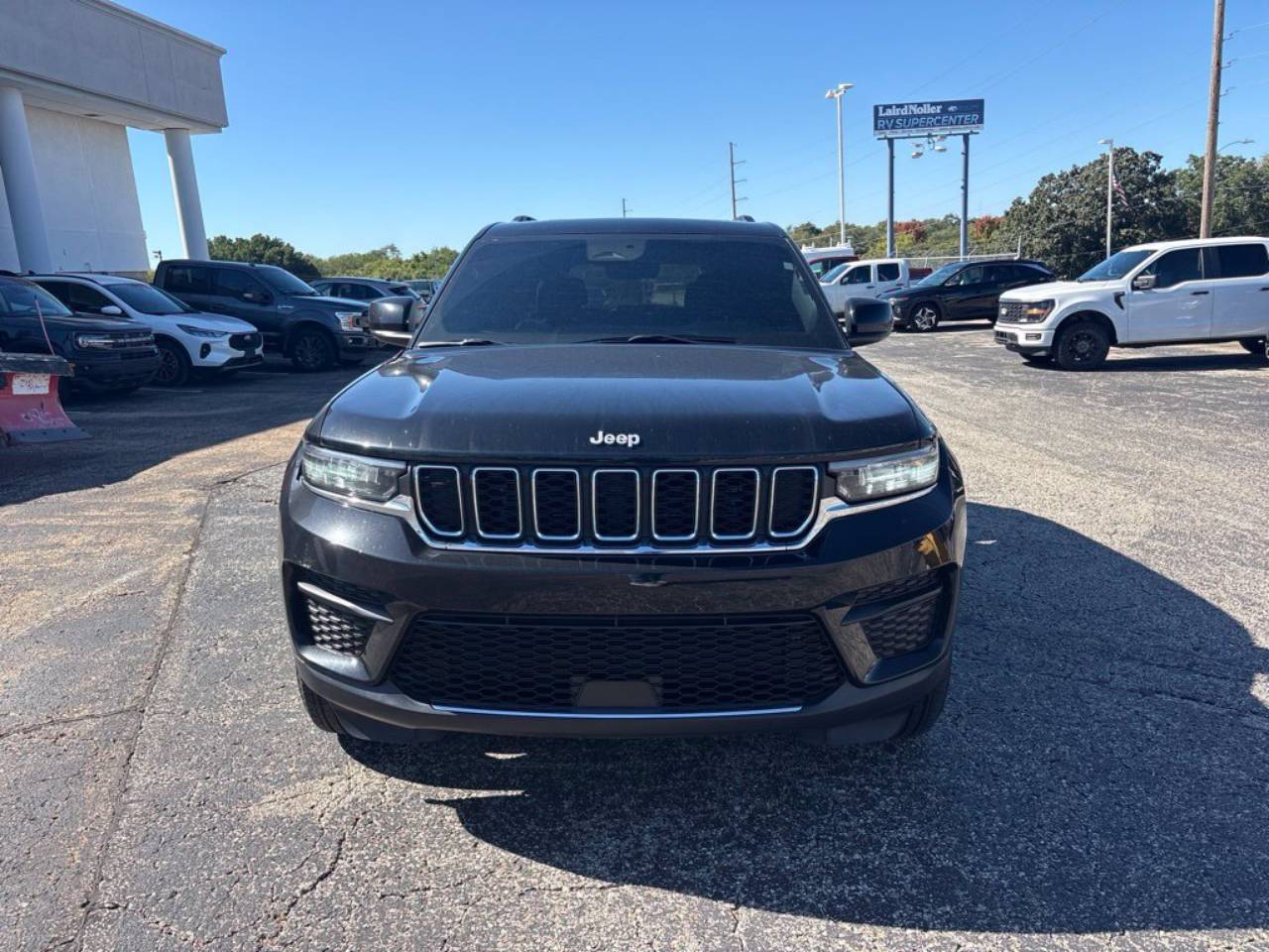Certified 2025 Jeep Grand Cherokee Laredo with VIN 1C4RJHAG3SC343966 for sale in Kansas City