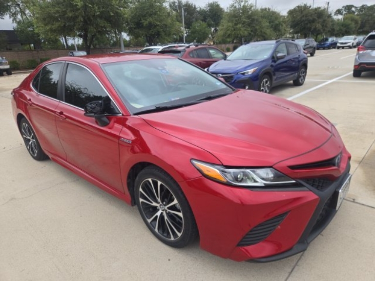 2020 Toyota Camry Hybrid SE