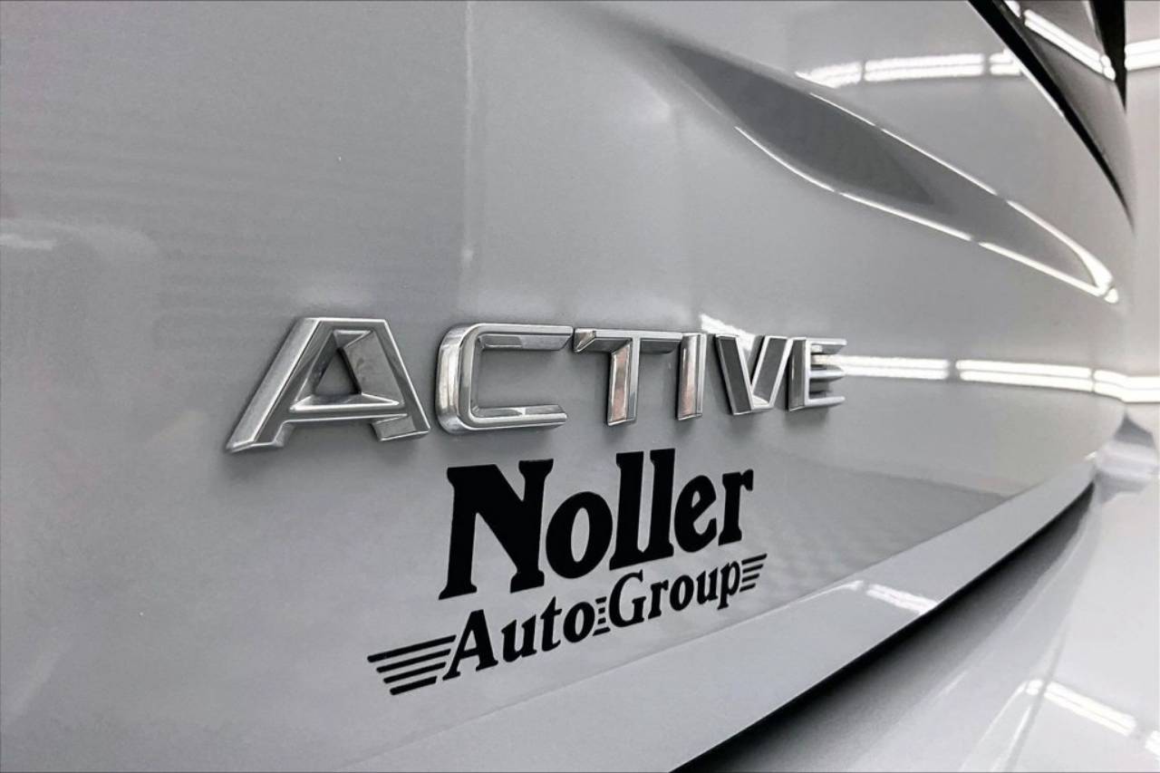 2026 Ford Expedition Active - Photo 8