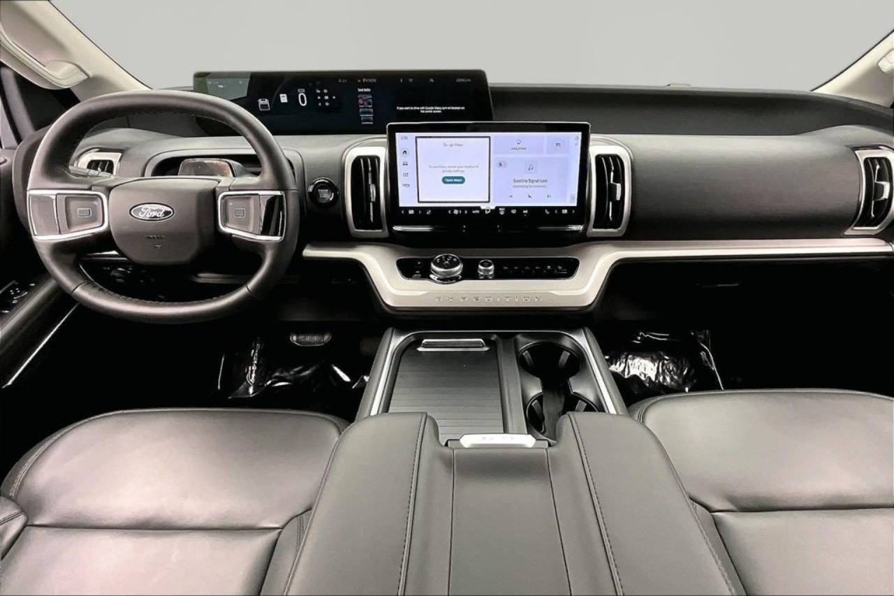 2026 Ford Expedition Active - Photo 15