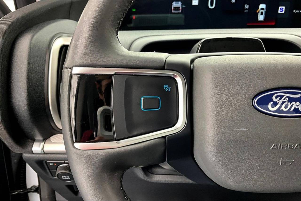 2026 Ford Expedition Active - Photo 17