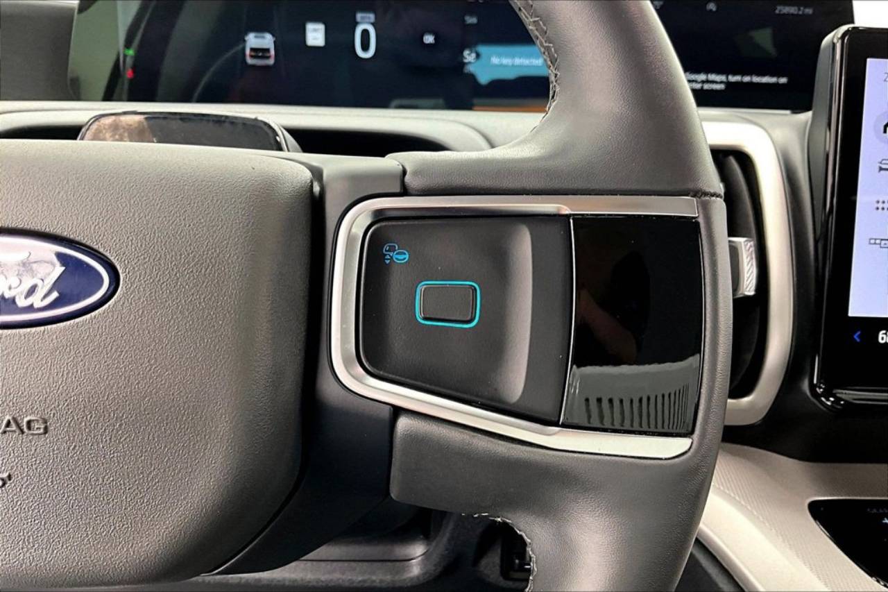 2026 Ford Expedition Active - Photo 18
