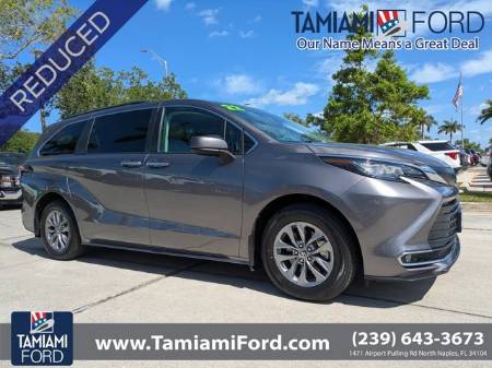 2022 Toyota Sienna XLE