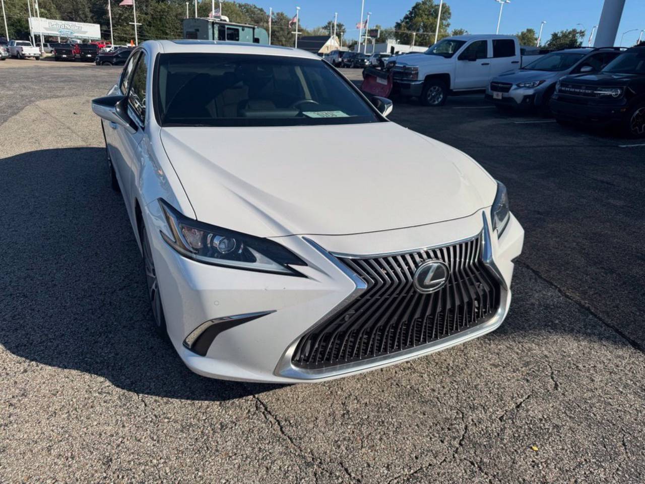 2019 Lexus ES
