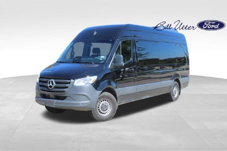 2025 Mercedes-Benz Sprinter 2500 Passenger 170 WB