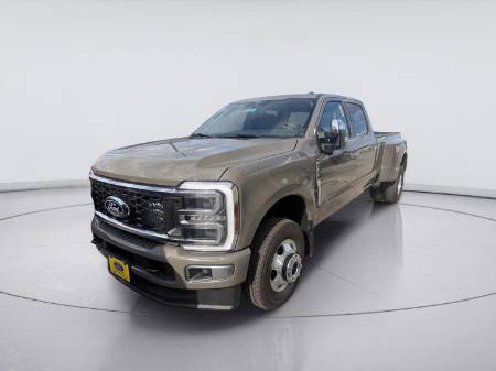 2027 Ford Super Duty F-350 DRW Platinum