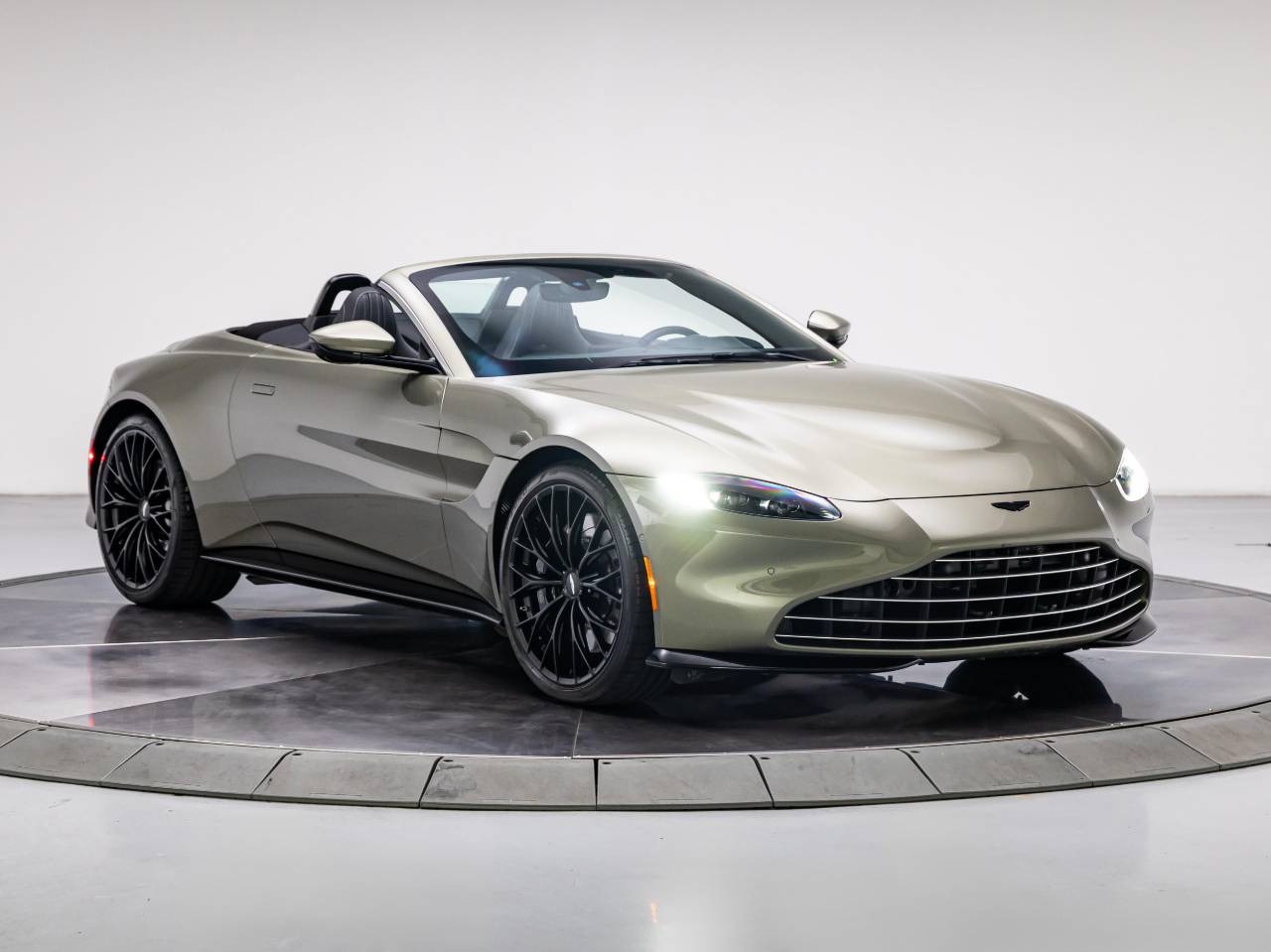 2023 Aston Martin Vantage