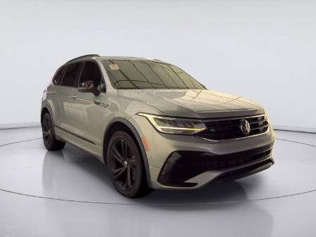 2023 Volkswagen Tiguan SE R-Line Black