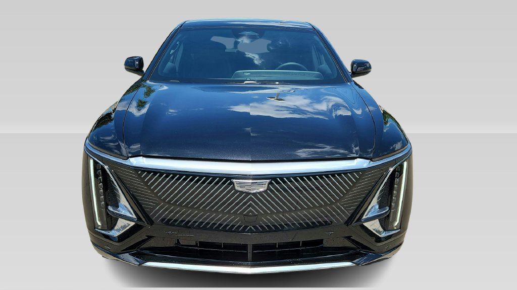 Used 2024 Cadillac LYRIQ Tech with VIN 1GYKPMRKXRZ135425 for sale in Irving, TX