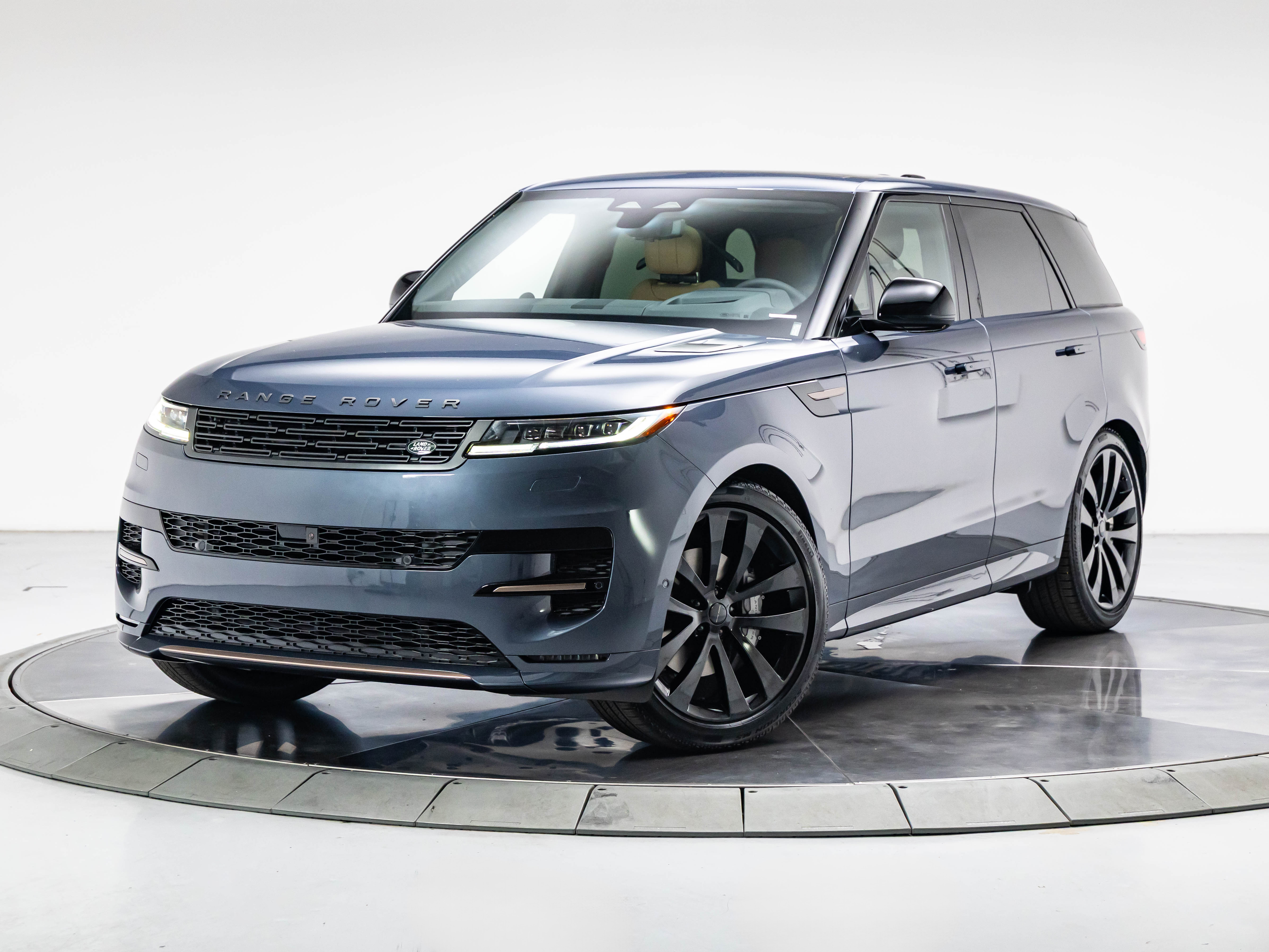 New 2026 Land Rover Range Rover Sport P400 Dynamic SE