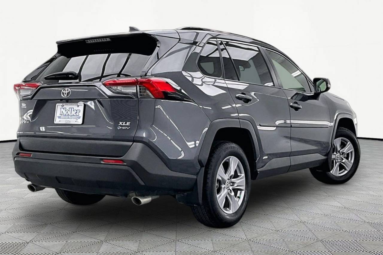 Certified 2025 Toyota RAV4 XLE with VIN JTMRWRFV4SJ071583 for sale in Kansas City