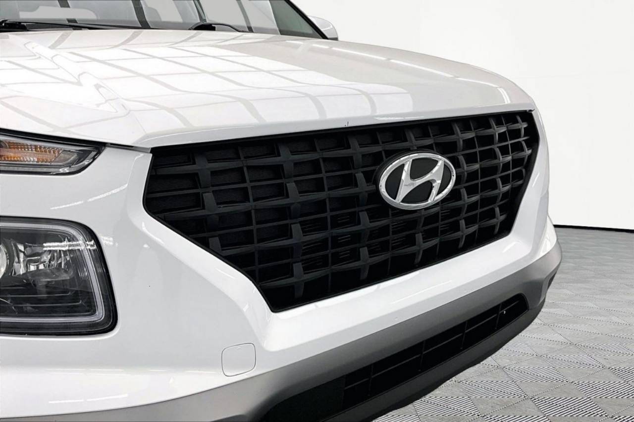 2024 Hyundai Venue Limited - Photo 28