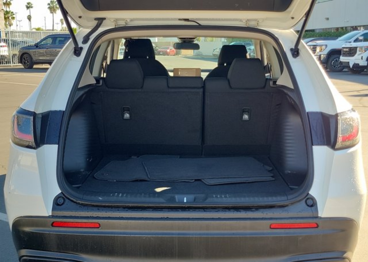 2025 Honda HR-V LX - Photo 9