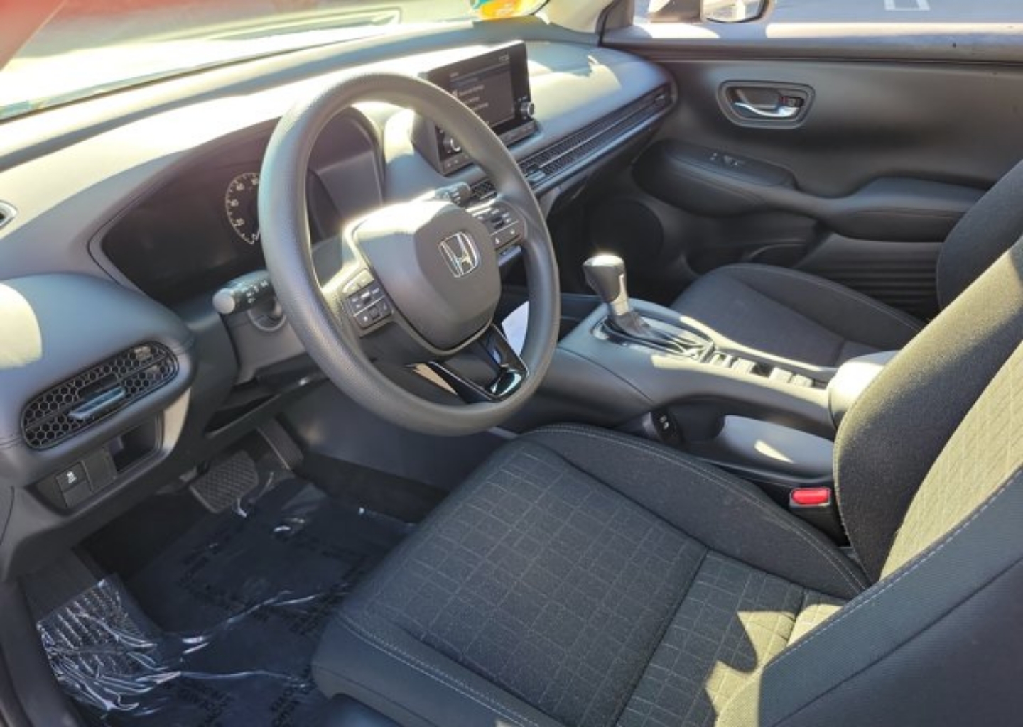 2025 Honda HR-V LX - Photo 18