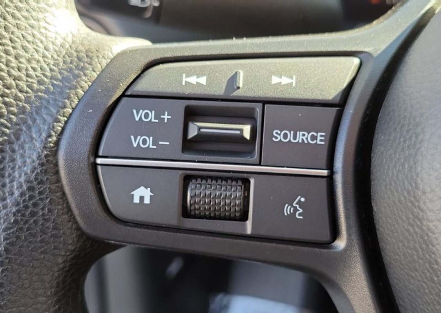 2025 Honda HR-V LX - Photo 24