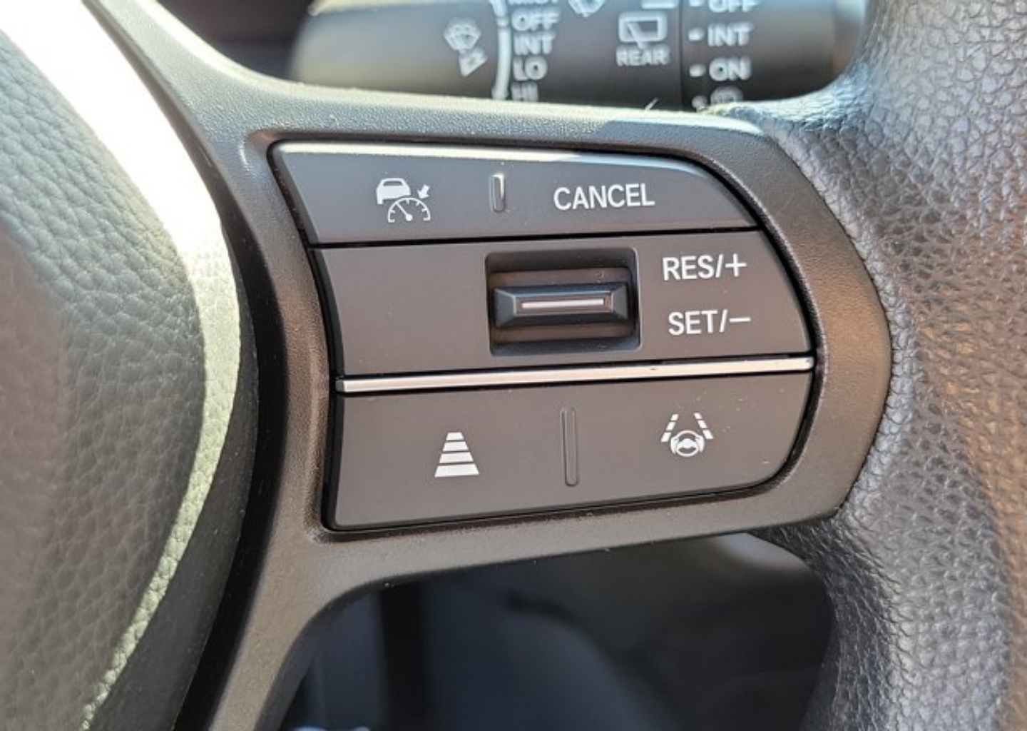 2025 Honda HR-V LX - Photo 25