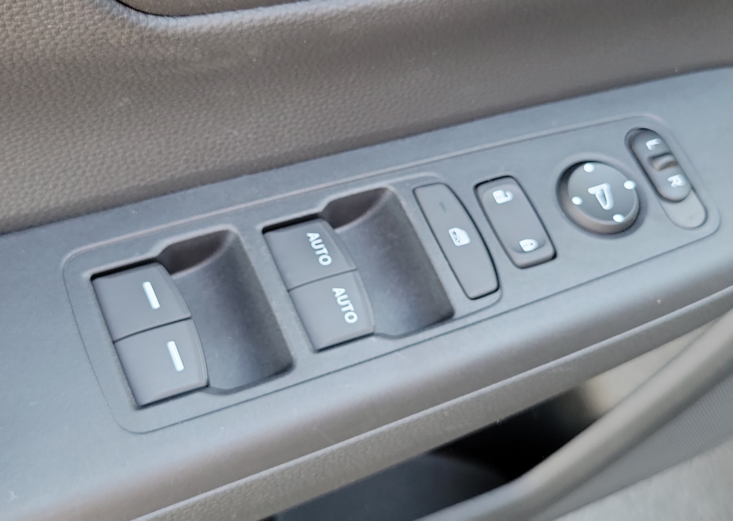 2026 Honda CR-V EX - Photo 20