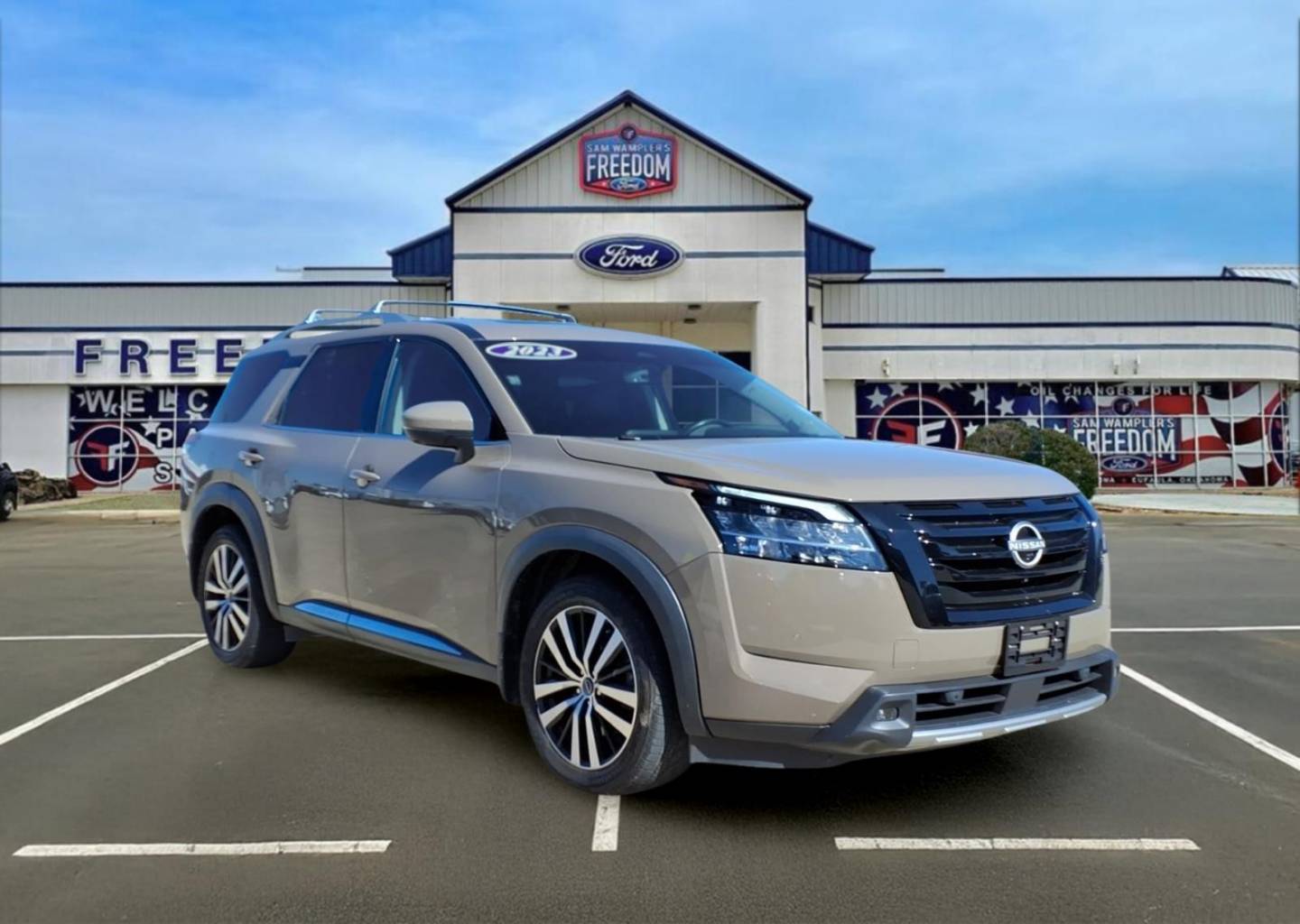 2023 Nissan Pathfinder Platinum