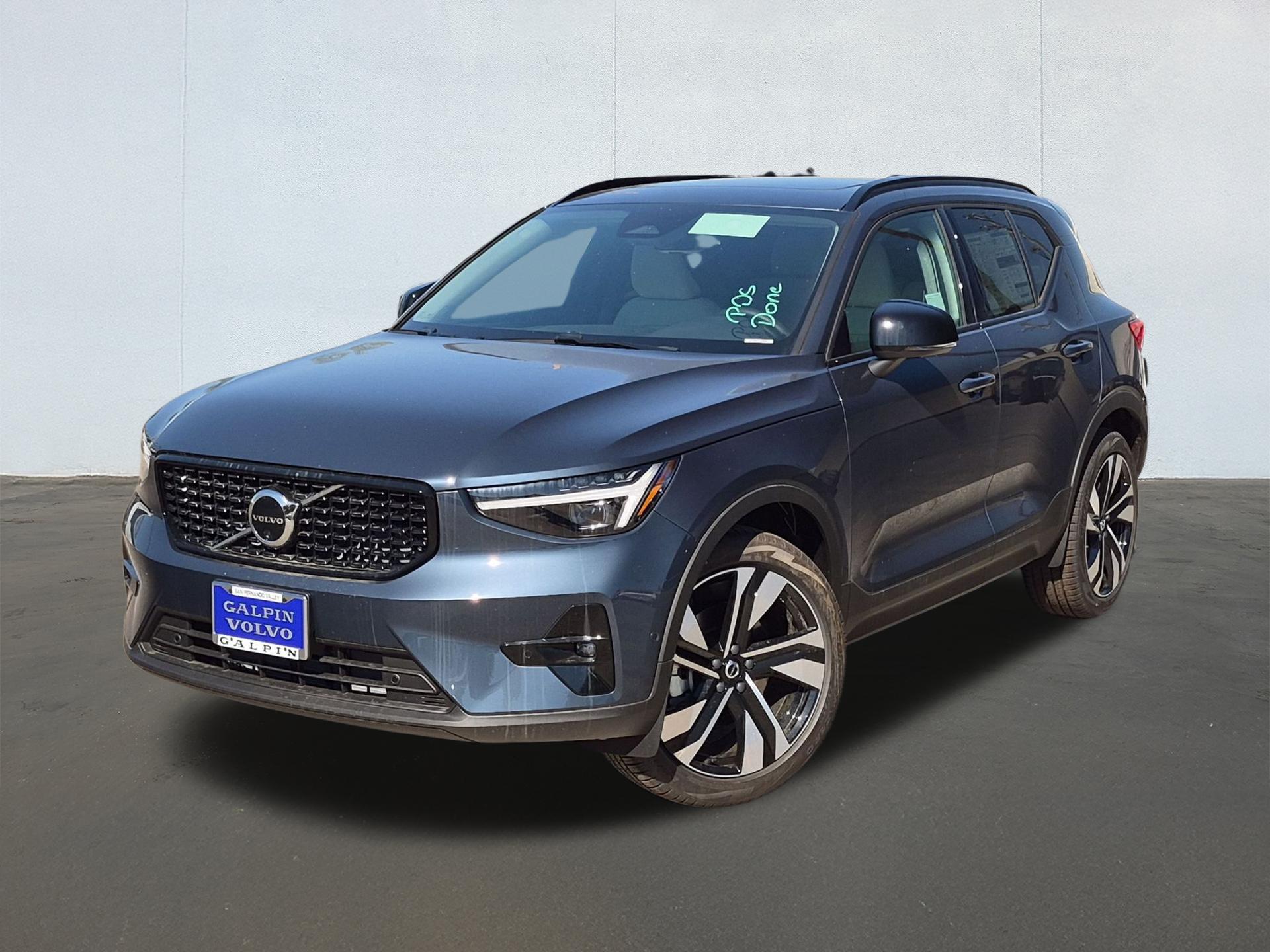 2026 Volvo XC40