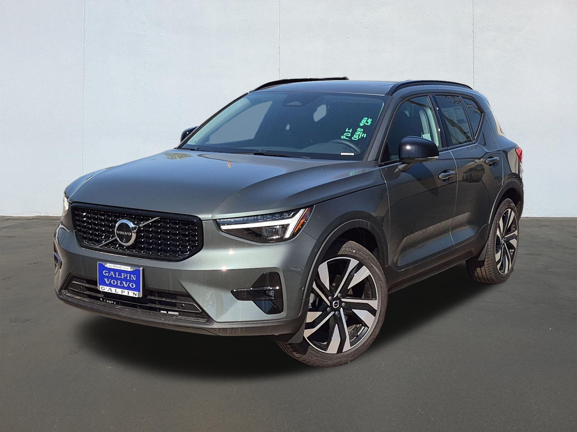 2026 Volvo XC40