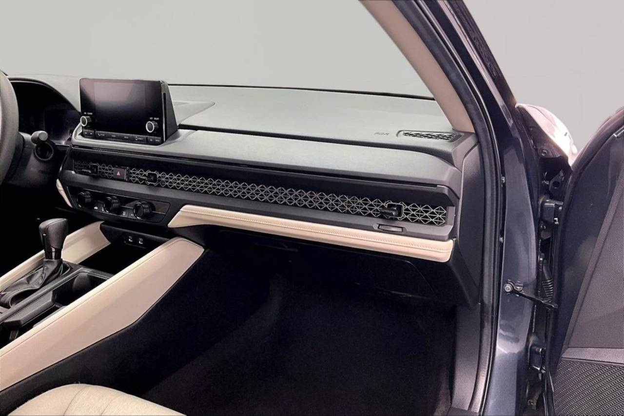 2025 Honda Accord LX - Photo 17