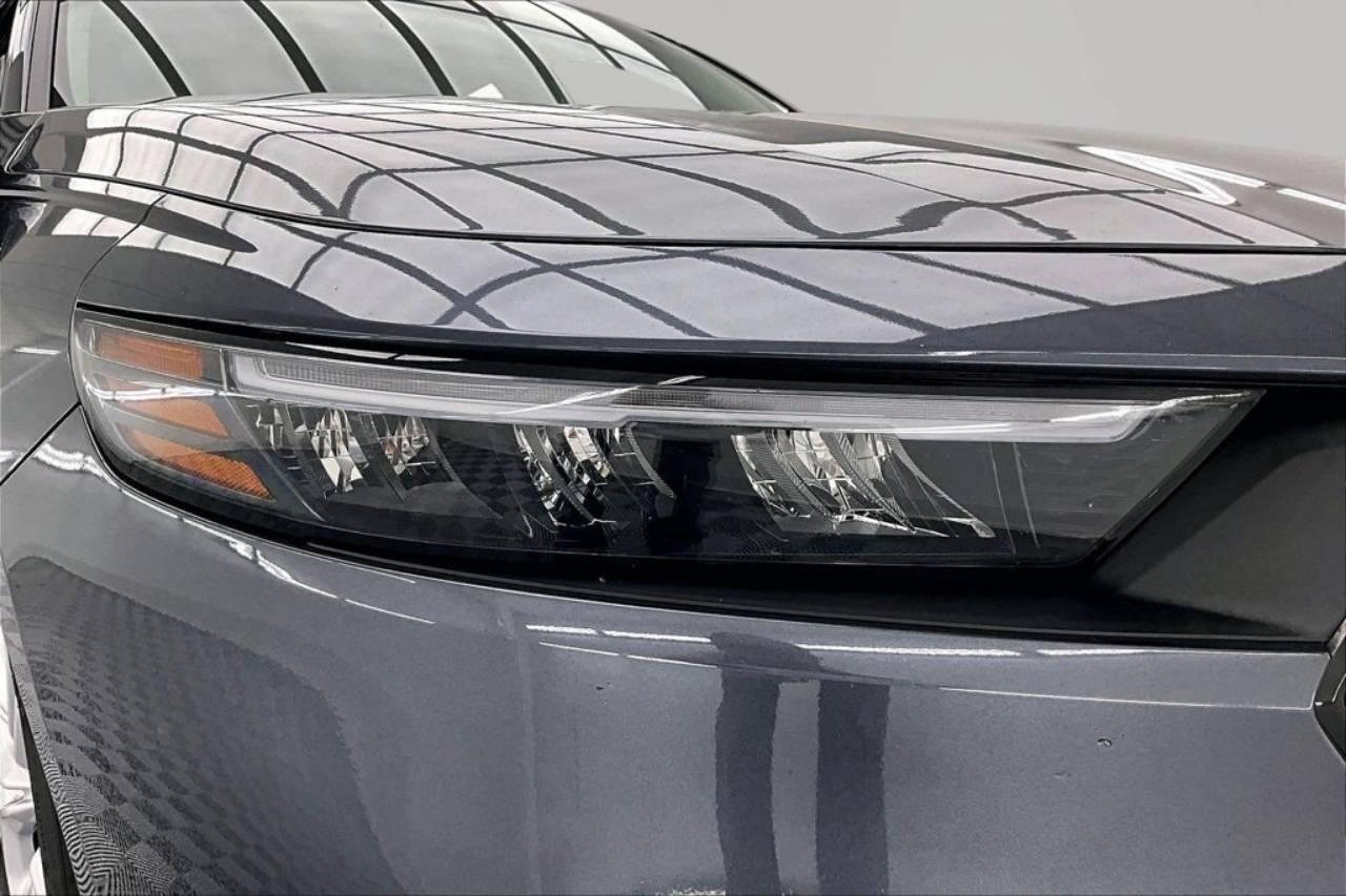2025 Honda Accord LX - Photo 29