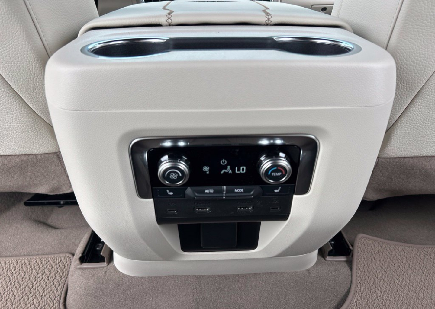 2027 GMC Yukon XL Denali - Photo 111