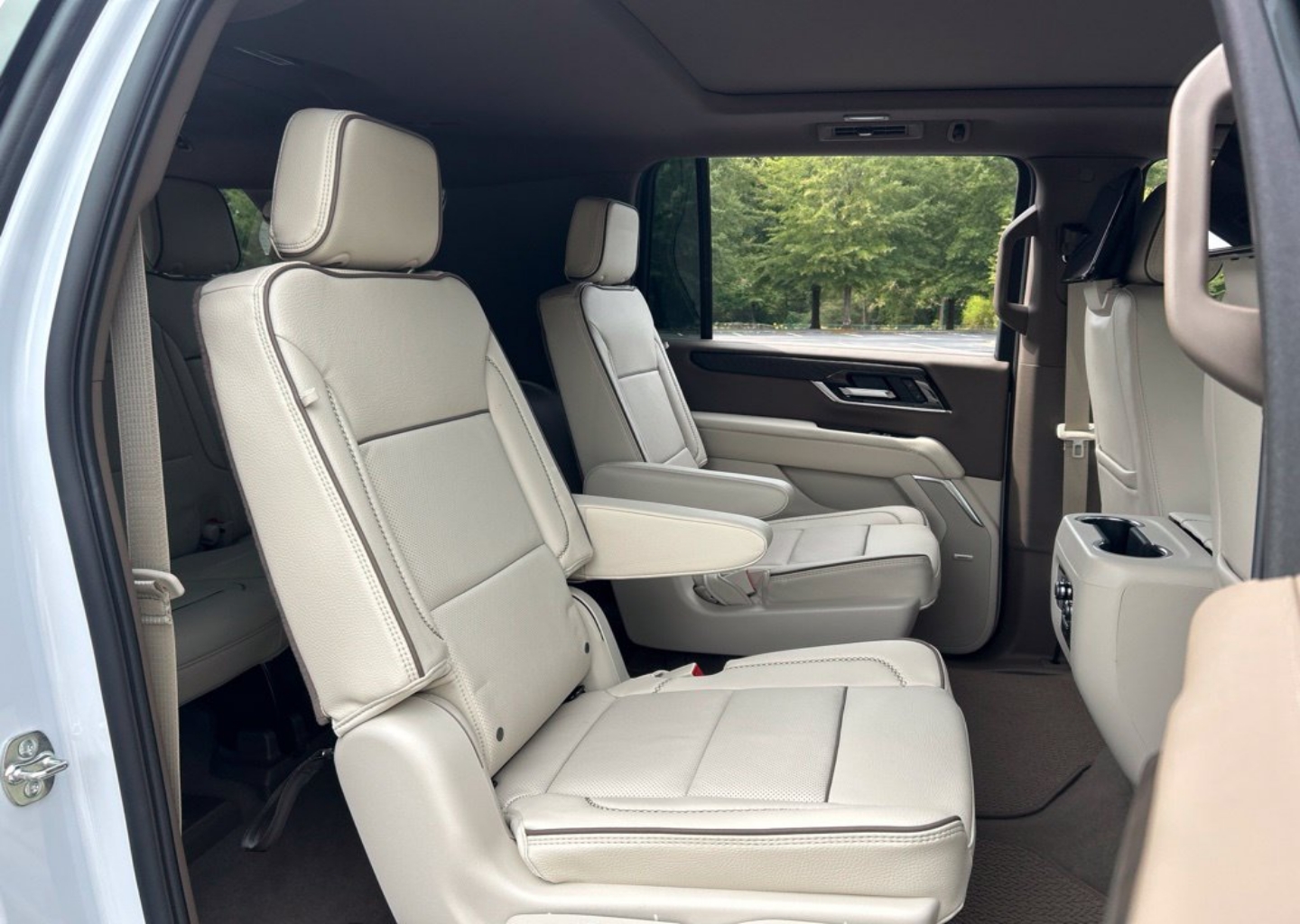 2027 GMC Yukon XL Denali - Photo 117