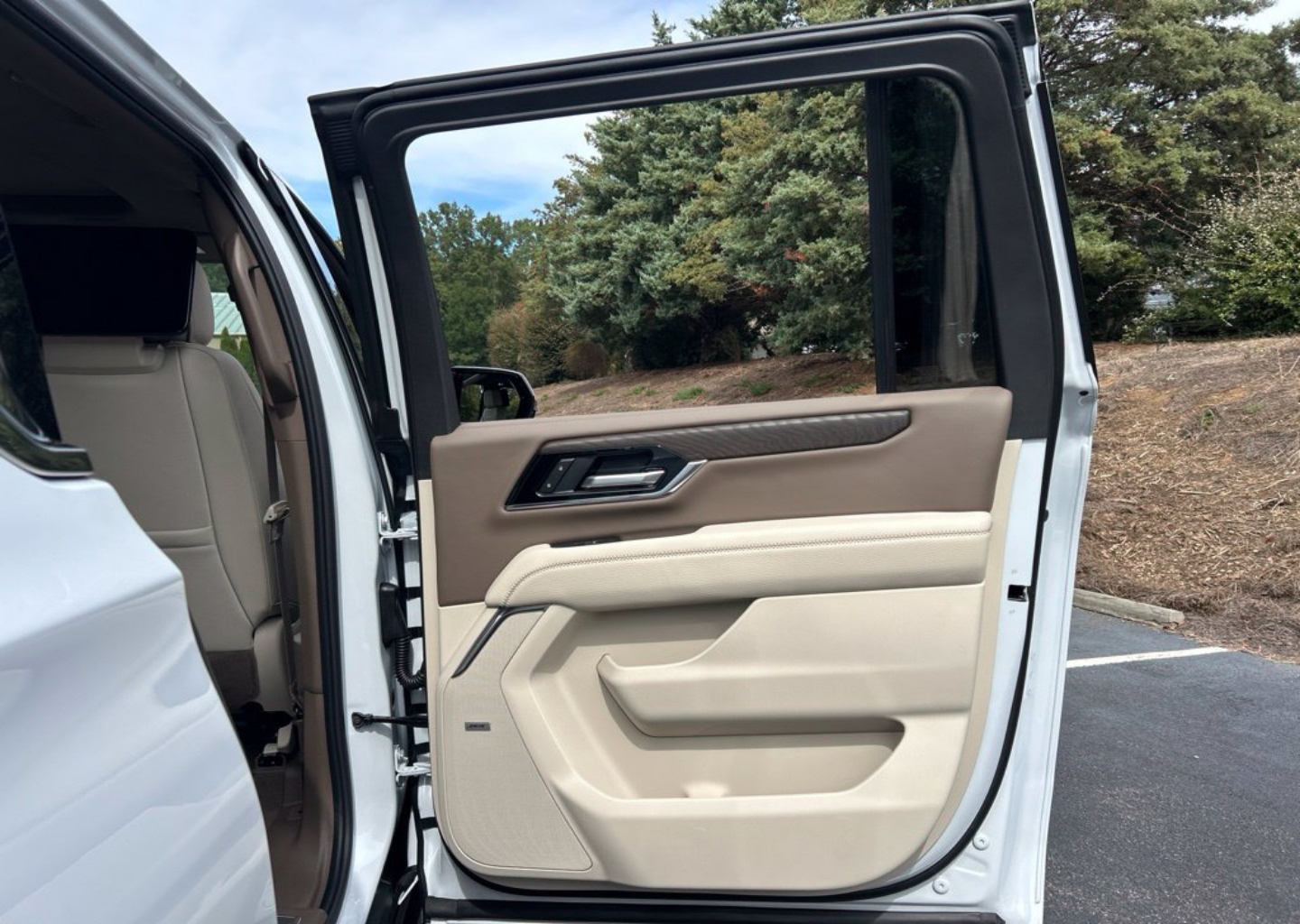 2027 GMC Yukon XL Denali - Photo 130