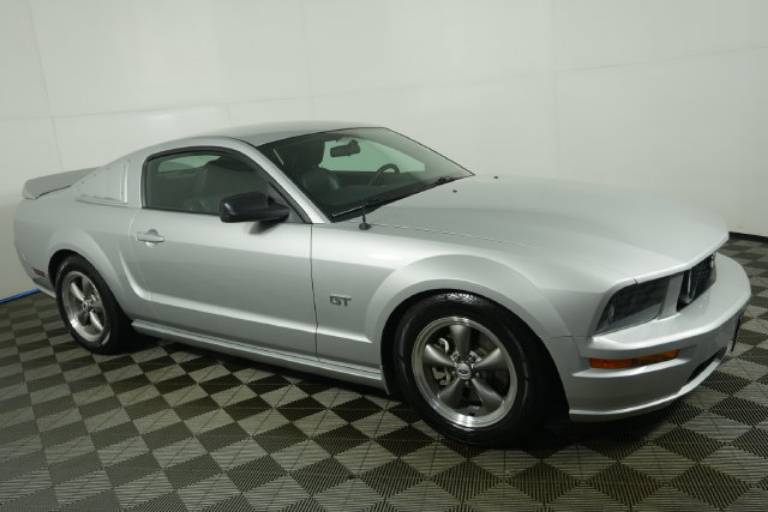 2006 Ford Mustang GT Deluxe