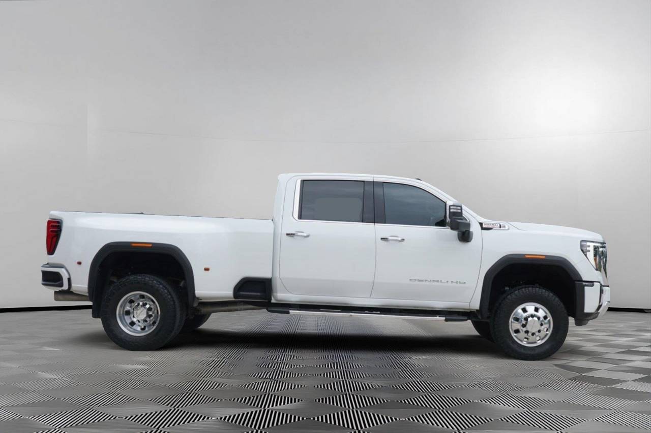 Certified Used 2024 GMC Sierra 3500HD Denali, photo 4