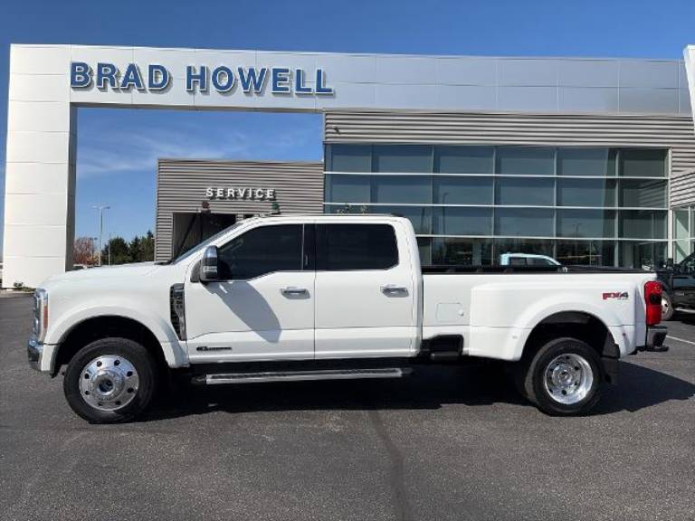 2023 Ford F-450 LARIAT