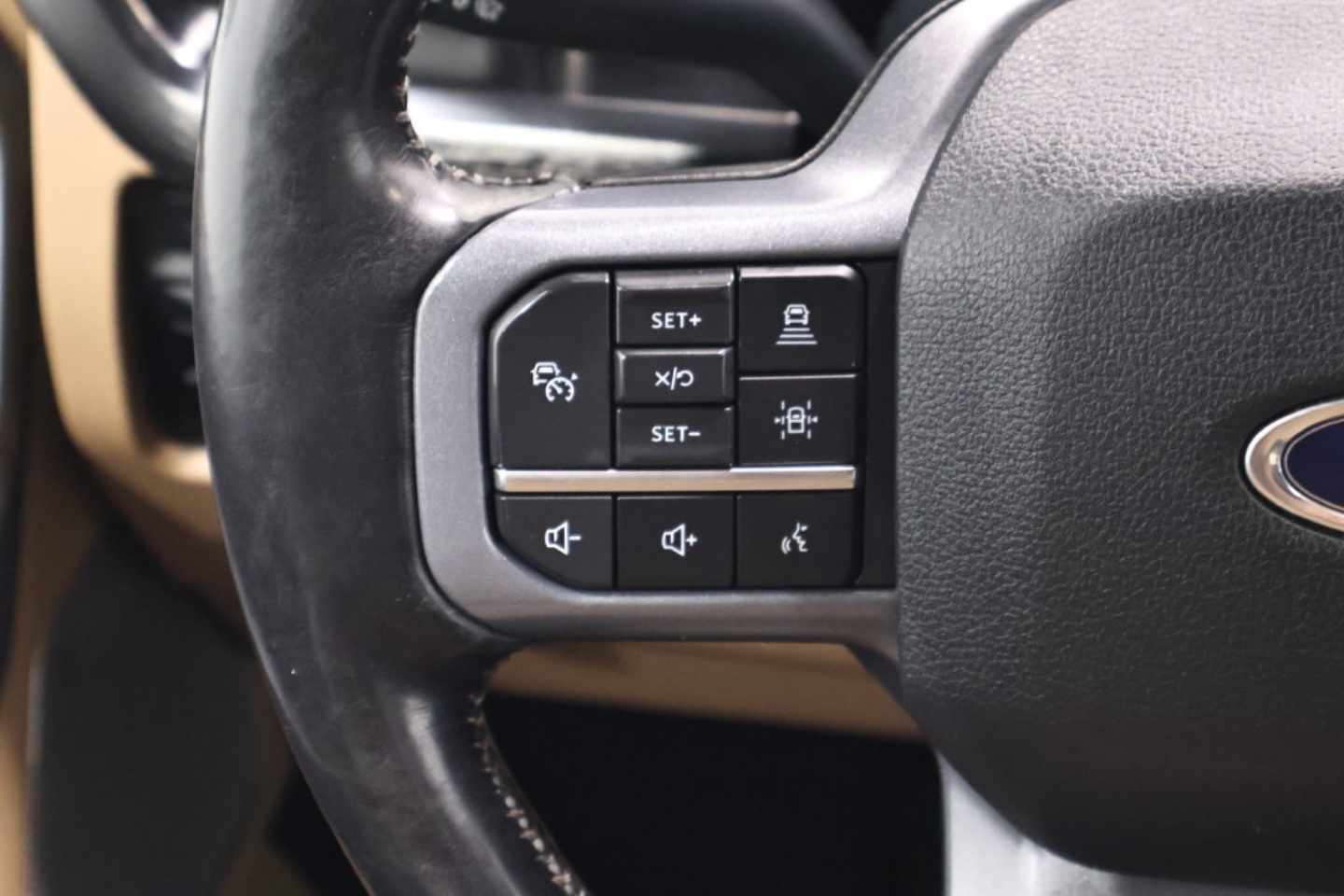 2023 Ford F-350 Super Duty Lariat - Photo 24