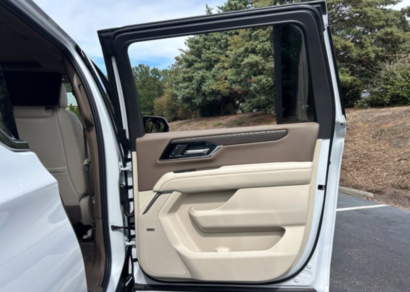 2027 GMC Yukon XL Denali - Photo 63