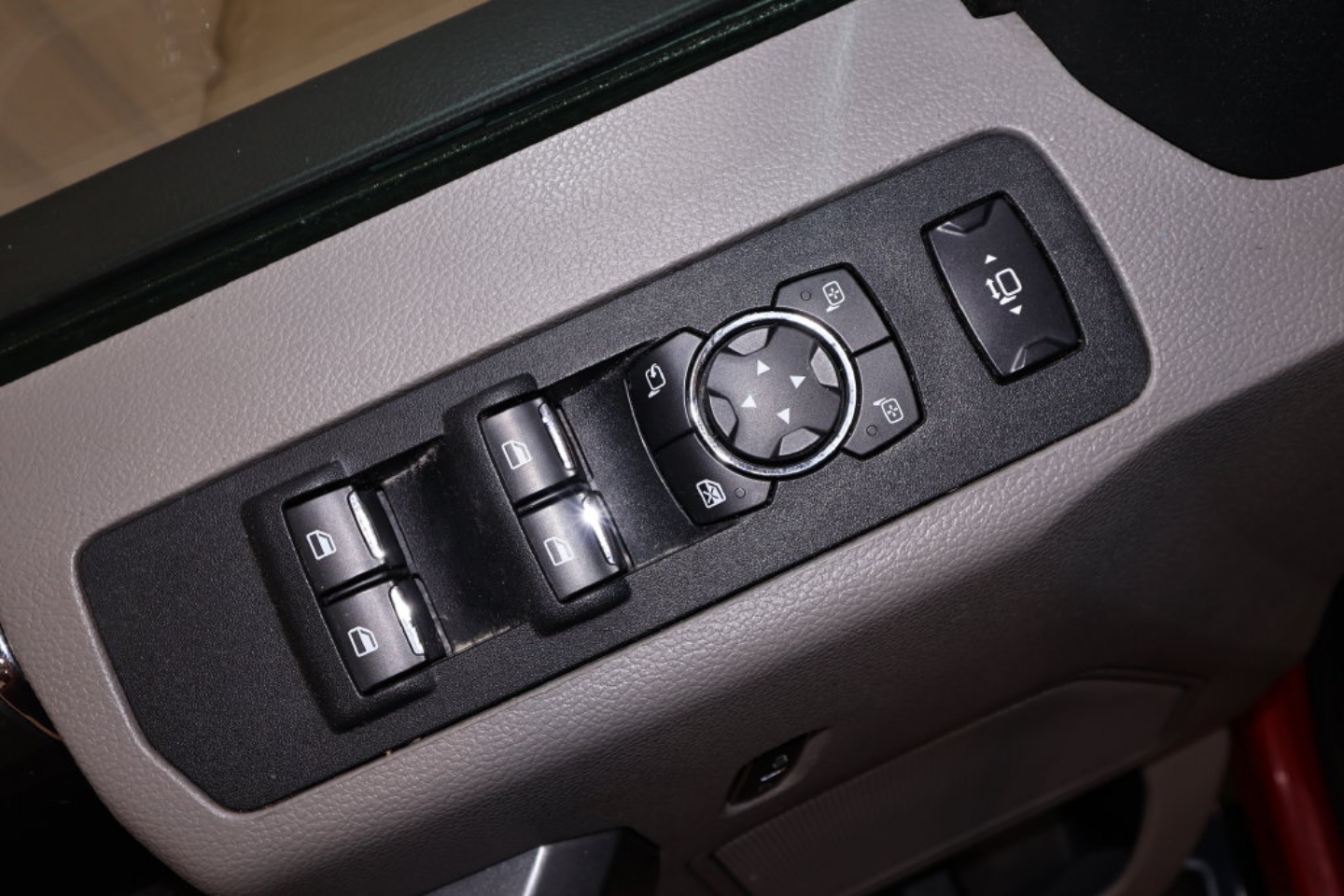 2019 Ford F-350 Super Duty XLT - Photo 13